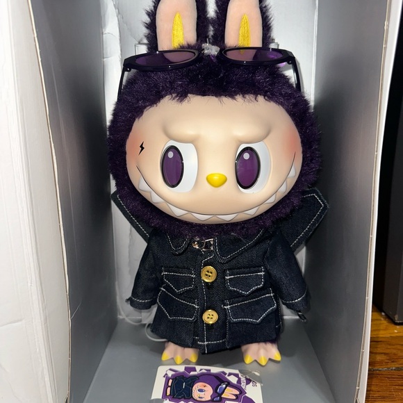 Popmart Labubu Pronounce X Wings of Fantasy Vinyl Doll - Picture 13 of 14